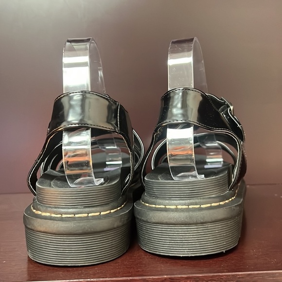 UNIONBAY Dulce Black Patent Leather Chunky Strappy Platform Sandal - Picture 8 of 10